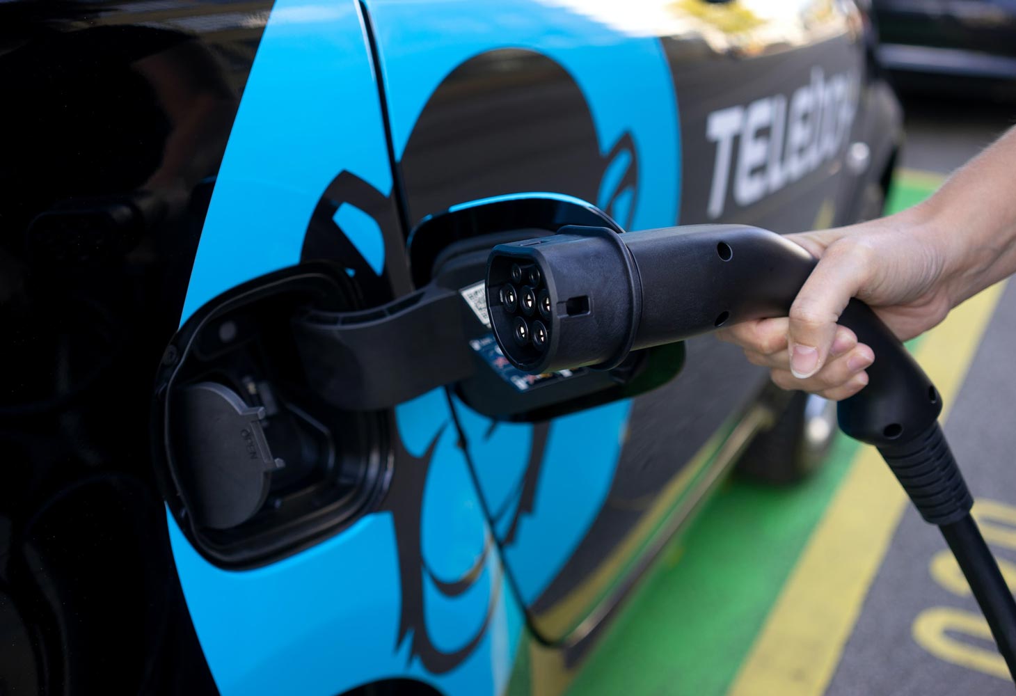 Croda-launches-a-new-dielectric-ester-base-oil